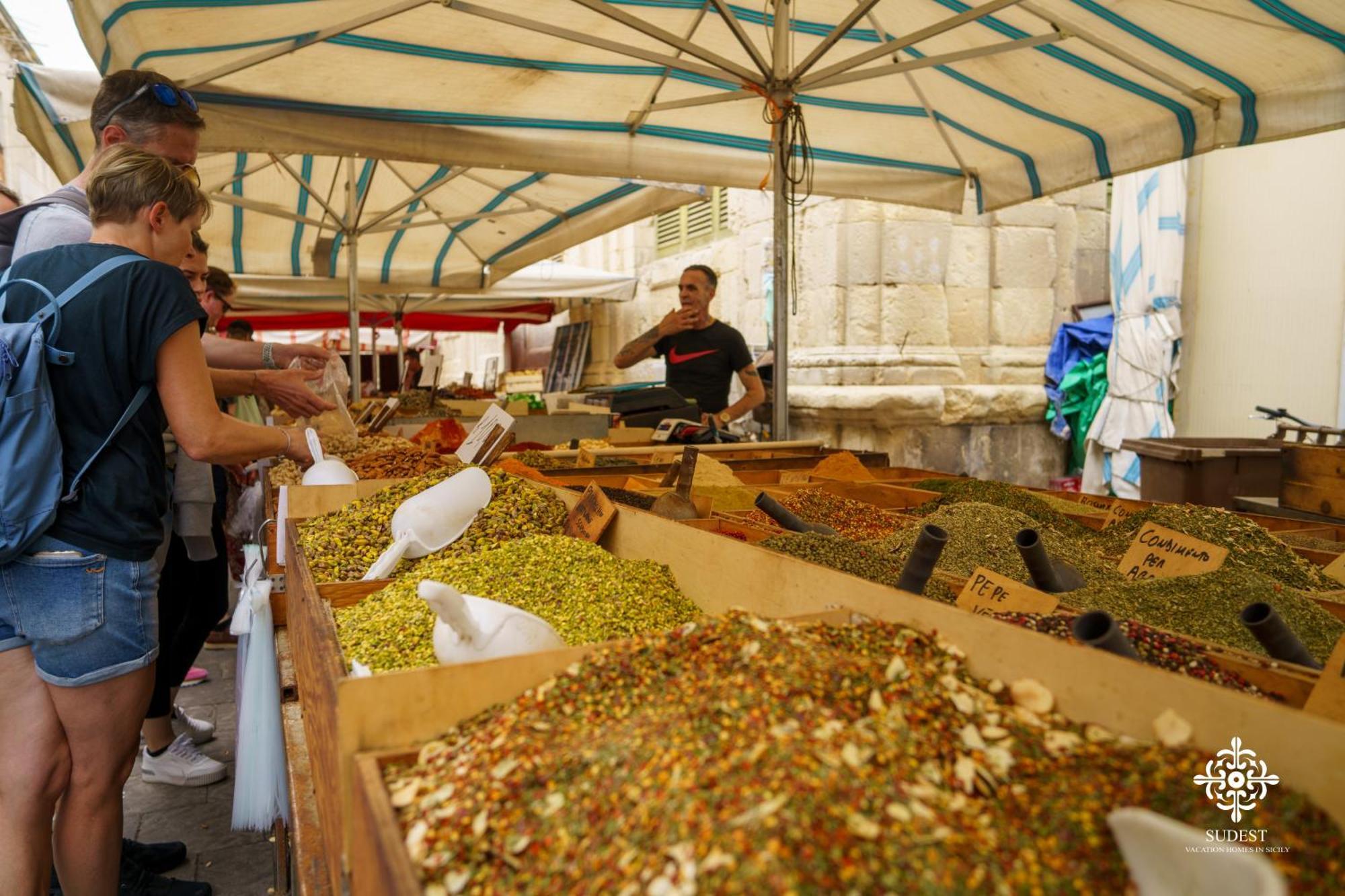La Terrazza Sull'Antico Mercato Di Ortigia Syracuse Exterior photo