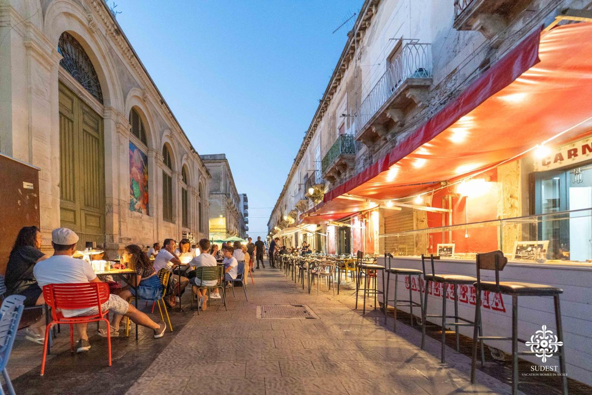 La Terrazza Sull'Antico Mercato Di Ortigia Syracuse Exterior photo