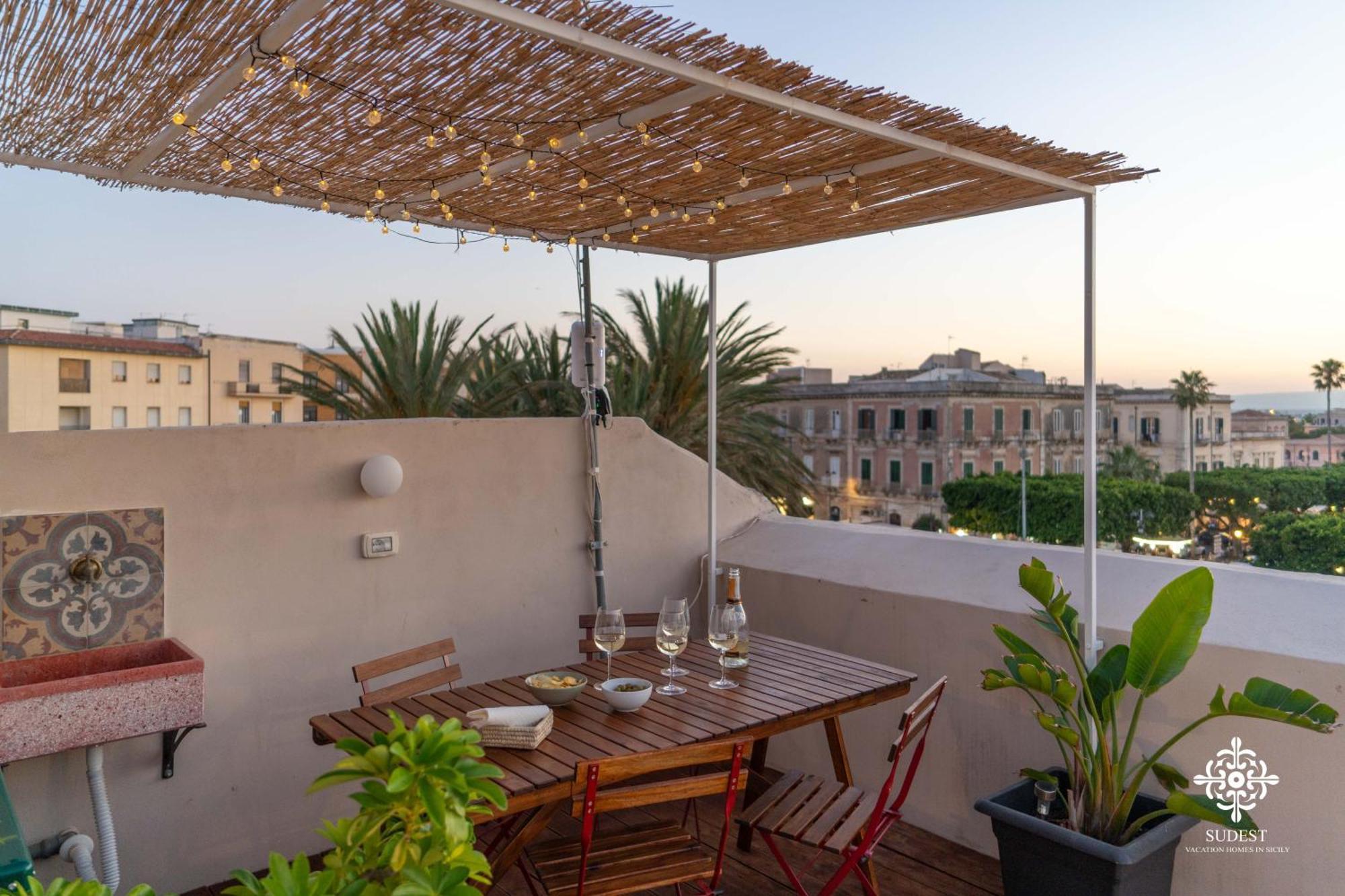 La Terrazza Sull'Antico Mercato Di Ortigia Syracuse Exterior photo